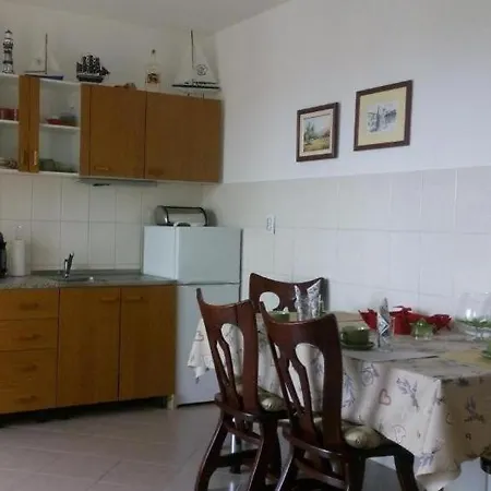 With Parking Space Mastrinka, Ciovo - 24035 شقة