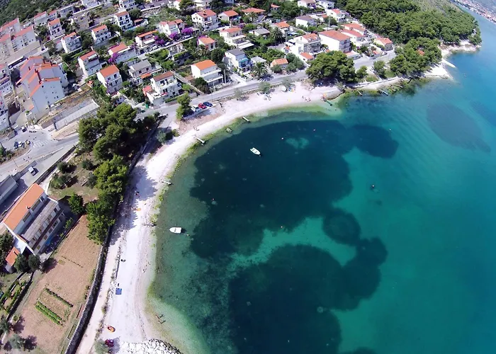 Apartment With Parking Space Mastrinka, Ciovo - 24035