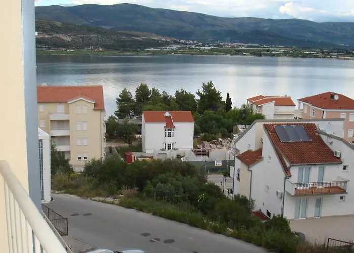 Apartment With Parking Space Mastrinka, Ciovo - 24035 *